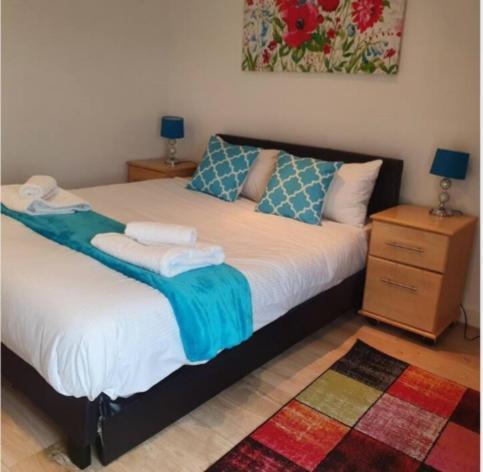 شقة لندن  في Lovely Waterfront Flat Canary Wharf Excel Centre المظهر الخارجي الصورة